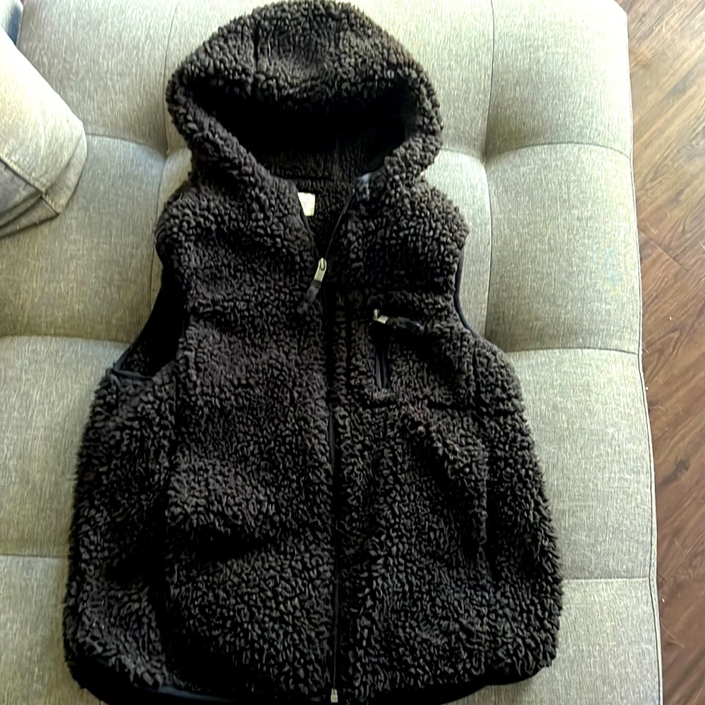 Black small womens vest with pockets